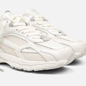 Mercer- the re-run vintage ( off white color) sneaker